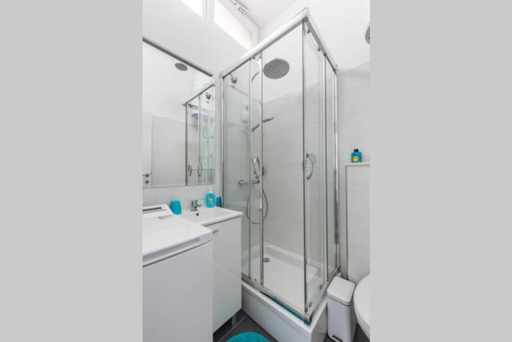 Banana Split Youth Apartment ภายนอก รูปภาพ