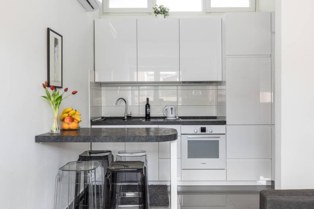 Banana Split Youth Apartment ภายนอก รูปภาพ